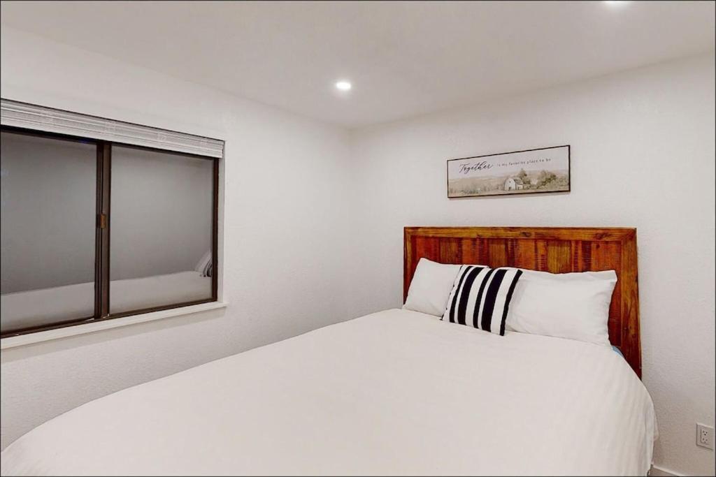Lakebay Cottage ภายนอก รูปภาพ
